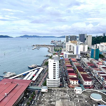 Kota Kinabalu City Centre @ The Shore By Casa Yolo المظهر الخارجي الصورة