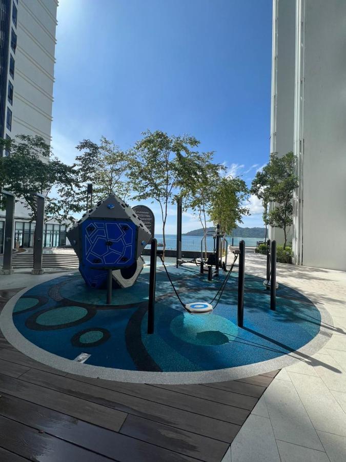 Kota Kinabalu City Centre @ The Shore By Casa Yolo المظهر الخارجي الصورة
