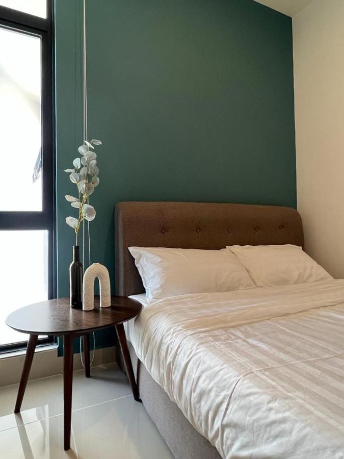 Kota Kinabalu City Centre @ The Shore By Casa Yolo المظهر الخارجي الصورة