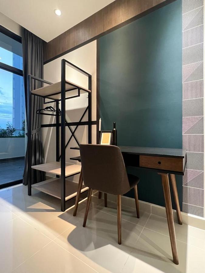 Kota Kinabalu City Centre @ The Shore By Casa Yolo المظهر الخارجي الصورة