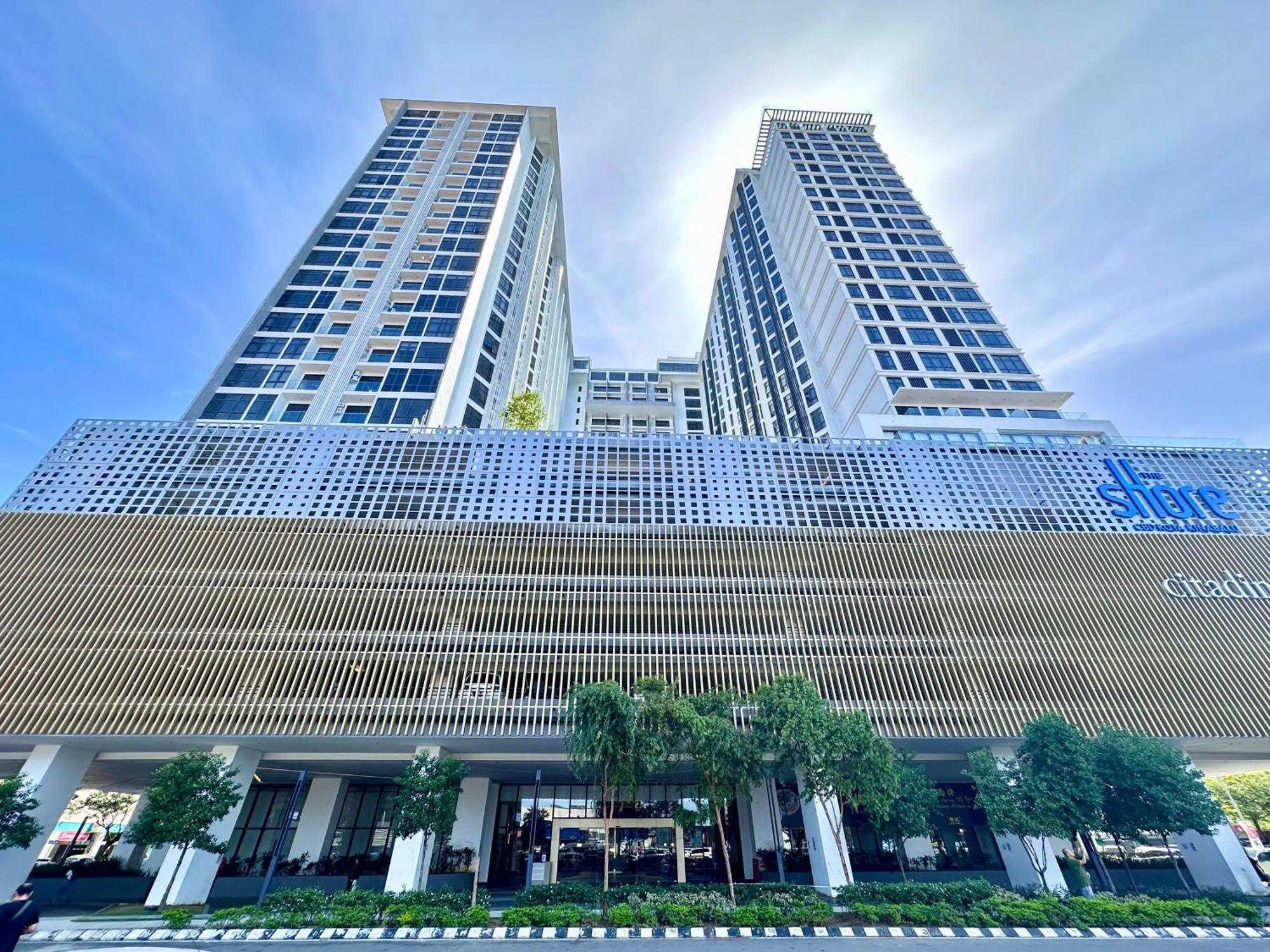 Kota Kinabalu City Centre @ The Shore By Casa Yolo المظهر الخارجي الصورة