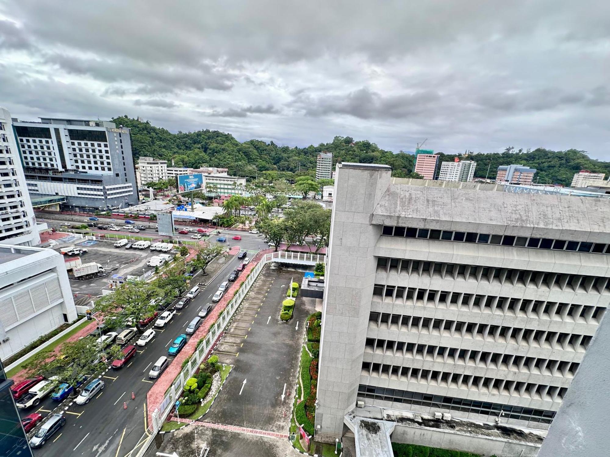 Kota Kinabalu City Centre @ The Shore By Casa Yolo المظهر الخارجي الصورة