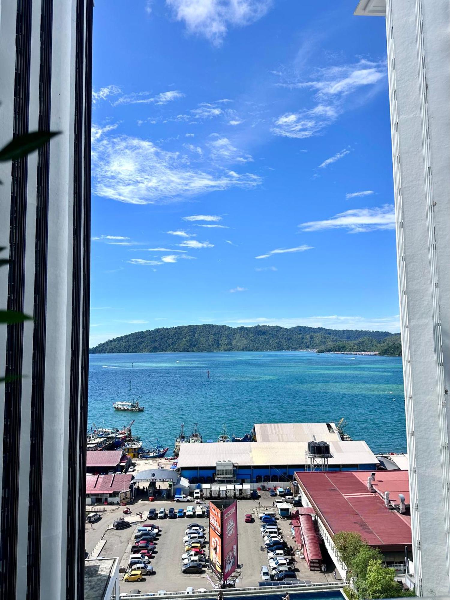 Kota Kinabalu City Centre @ The Shore By Casa Yolo المظهر الخارجي الصورة