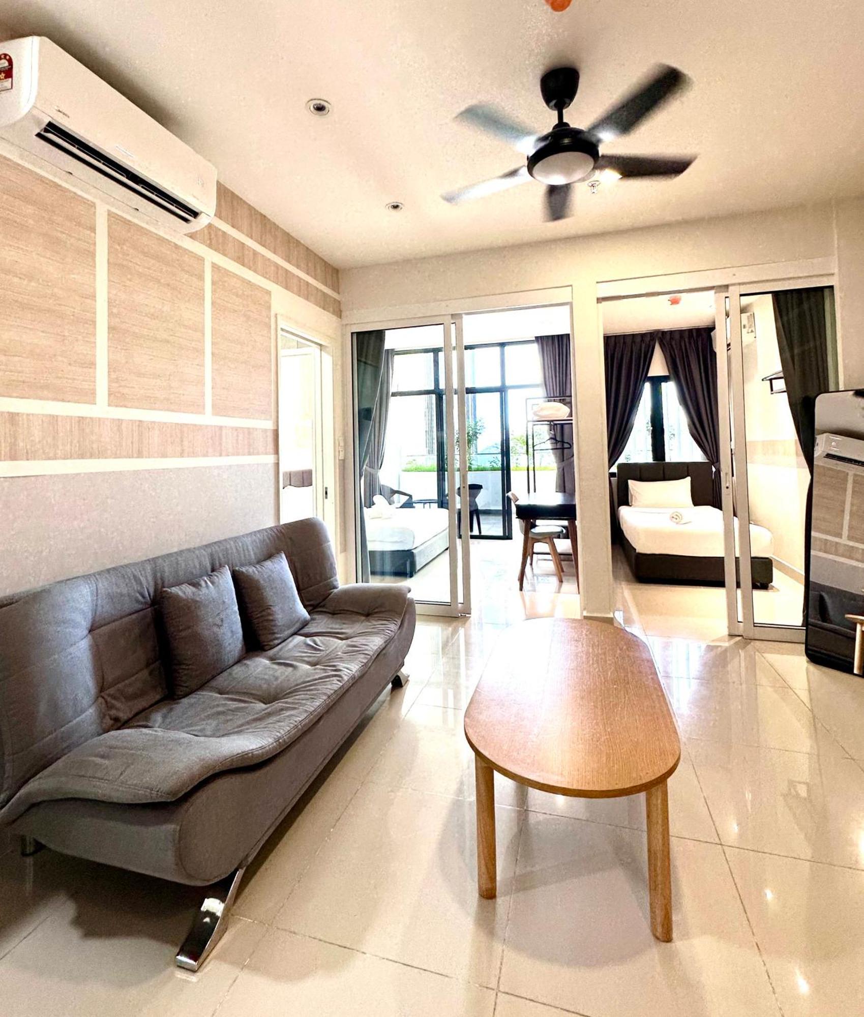 Kota Kinabalu City Centre @ The Shore By Casa Yolo المظهر الخارجي الصورة